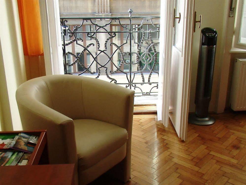 Paprika Apartment Studio Budapeste Exterior foto